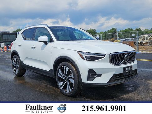 Certified 2024 Volvo XC40 B5 Ultimate w/ Climate Package AWD/4WD image 1