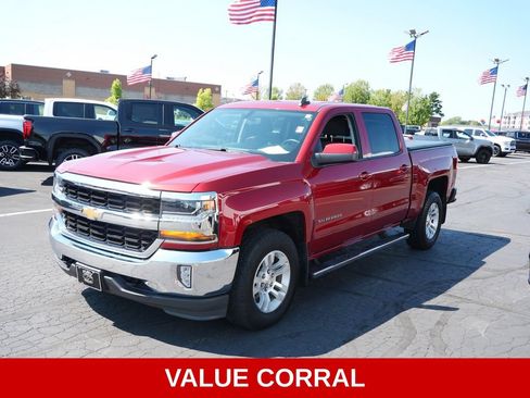 Used 2018 Chevrolet Silverado 1500 LT w/ All Star Edition AWD/4WD image 4