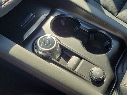 Used 2025 Ford Explorer Active image 13