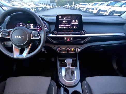 Used 2023 Kia Forte LXS w/ LXS Technology Package FWD image 17