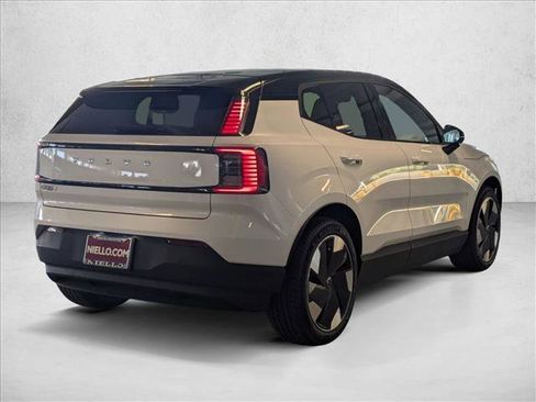 New 2025 Volvo EX30 Plus w/ Protection Package Premier image 2