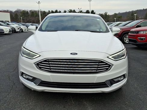 Used 2018 Ford Fusion Titanium image 2