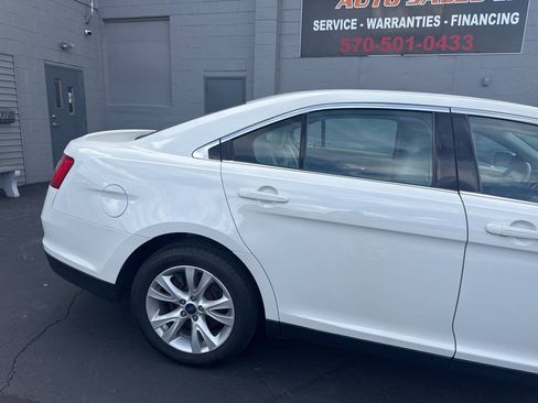 Used 2011 Ford Taurus SEL w/ 201A Rapid Spec Order Code AWD/4WD image 9