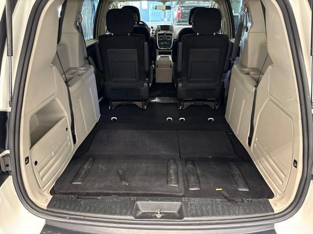 Used 2011 Dodge Grand Caravan Crew FWD image 33
