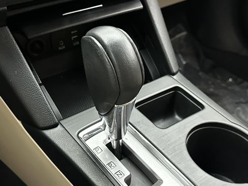 Used 2017 Subaru Outback 2.5i Premium image 17