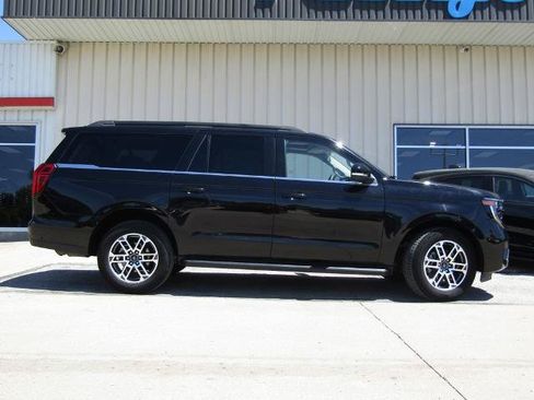 Certified 2025 Ford Expedition Max Active AWD/4WD image 2