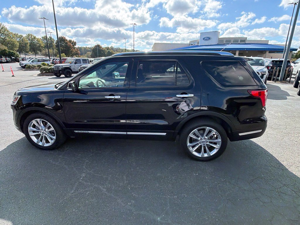 Used 2018 Ford Explorer Limited w/ Equipment Group 301A FWD image 24