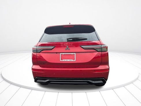 New 2026 Mitsubishi Outlander LE FWD image 4