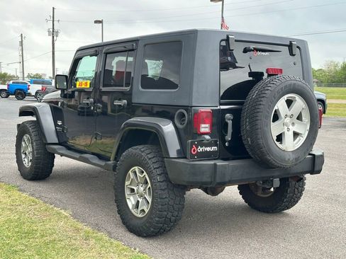 Used 2008 Jeep Wrangler Unlimited Sahara w/ Trailer Tow Group AWD/4WD image 7
