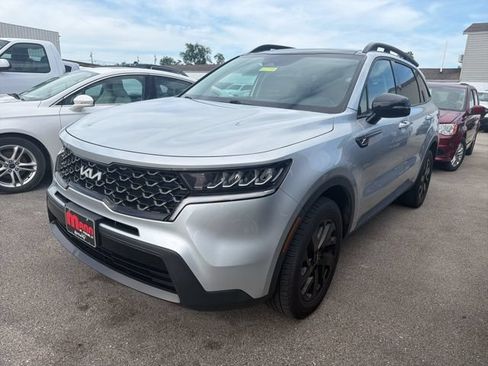 Used 2022 Kia Sorento S w/ Panoramic Sunroof Package AWD/4WD image 2