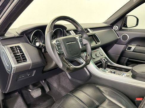 Used 2017 Land Rover Range Rover Sport SE image 4