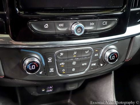 Used 2023 Chevrolet Traverse RS w/ LPO, Floor Liner Package AWD/4WD image 19