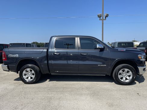 Used 2020 RAM 1500 Laramie AWD/4WD image 3