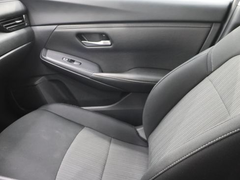 Used 2024 Nissan Sentra SV FWD image 13