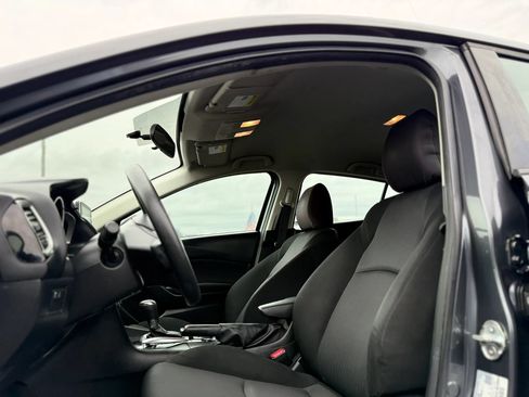 Used 2016 MAZDA MAZDA3 i Sport FWD image 16