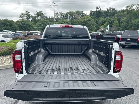 New 2025 GMC Canyon AT4 w/ LPO, Off Road Lift Package image 31