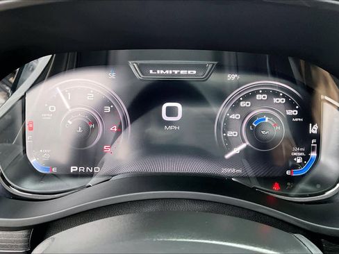 Used 2024 RAM 2500 Limited image 25