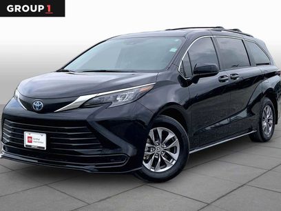 Certified 2024 Toyota Sienna LE