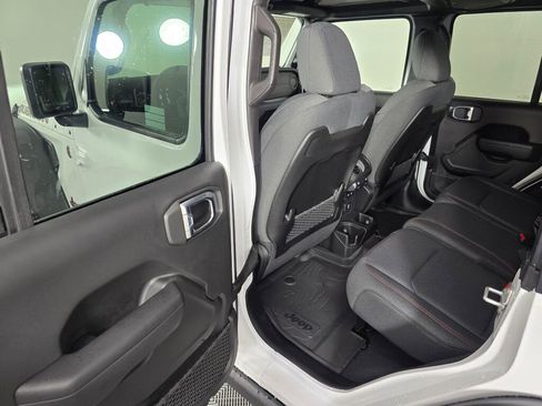 New 2026 Jeep Wrangler Unlimited Rubicon w/ Steel Bumper Group image 30