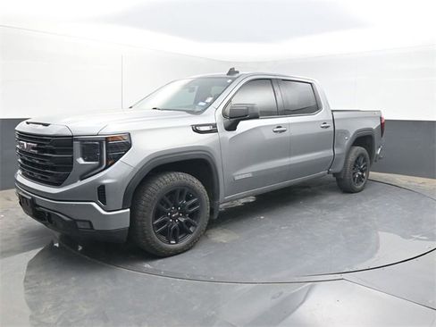 Used 2023 GMC Sierra 1500 Elevation image 2