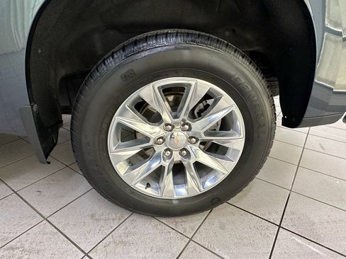 Used 2020 Chevrolet Silverado 1500 LTZ w/ LTZ Plus Package AWD/4WD image 13