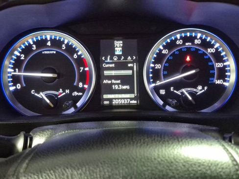 Used 2015 Toyota Highlander XLE AWD/4WD image 14