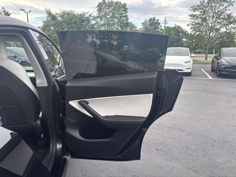 Used 2022 Tesla Model Y Performance AWD/4WD image 18