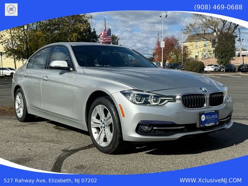 Used 2018 BMW 330i xDrive Sedan w/ Convenience Package image 5