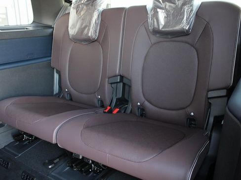 New 2025 Volkswagen ID. Buzz Pro S image 19