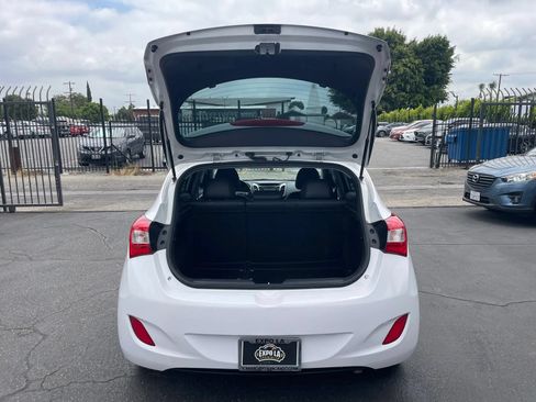 Used 2016 Hyundai Elantra GT w/ Option Group 03 FWD image 17