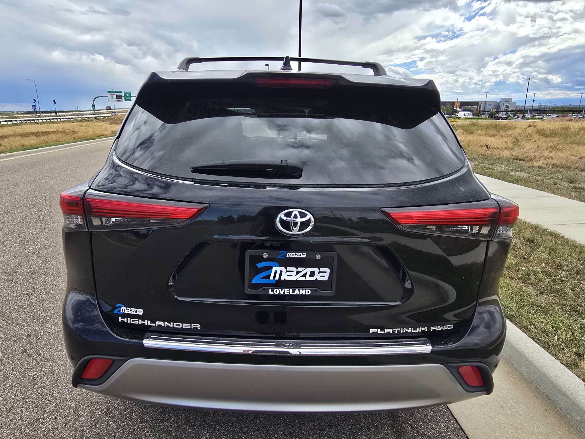 Used 2021 Toyota Highlander Platinum AWD/4WD image 4