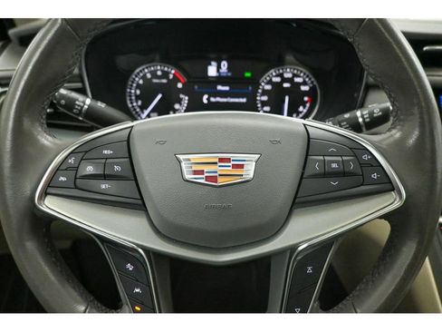 Used 2022 Cadillac XT5 Premium Luxury image 36