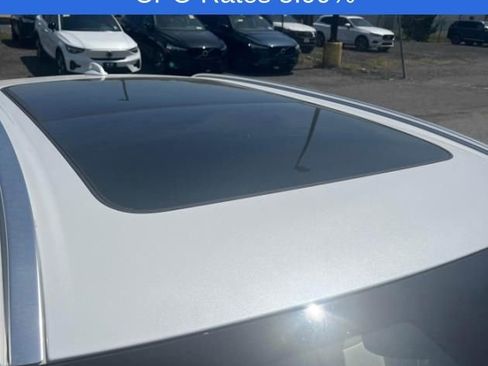 Used 2023 Volvo XC60 B5 Ultimate w/ Climate Package AWD/4WD image 5
