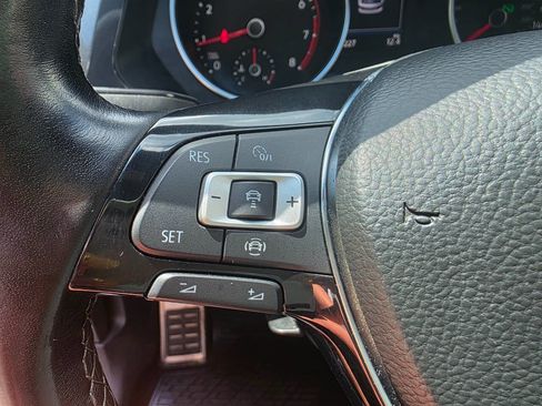 Used 2021 Volkswagen Tiguan SE R-Line image 17