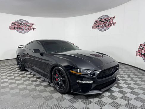 Used 2019 Ford Mustang GT Premium w/ Ford Safe & Smart Package RWD image 9