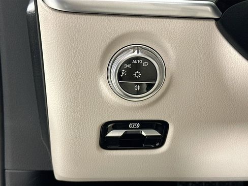 New 2026 Mercedes-Benz C 300 4MATIC Sedan image 10