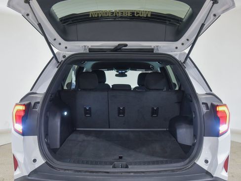 Used 2025 GMC Terrain Elevation AWD/4WD image 17