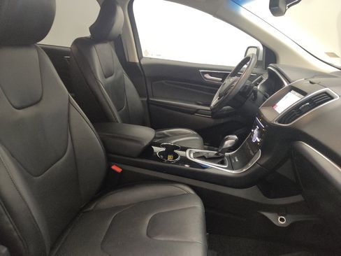 Used 2017 Ford Edge Titanium w/ Technology Package AWD/4WD image 21