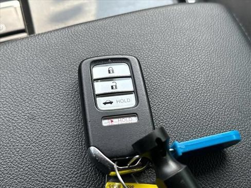 Used 2019 Honda Accord LX image 29