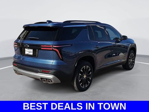 New 2026 Chevrolet Traverse LT FWD image 3