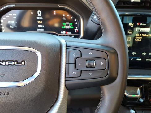 Used 2024 GMC Sierra 2500 Denali w/ Denali Reserve Package image 12