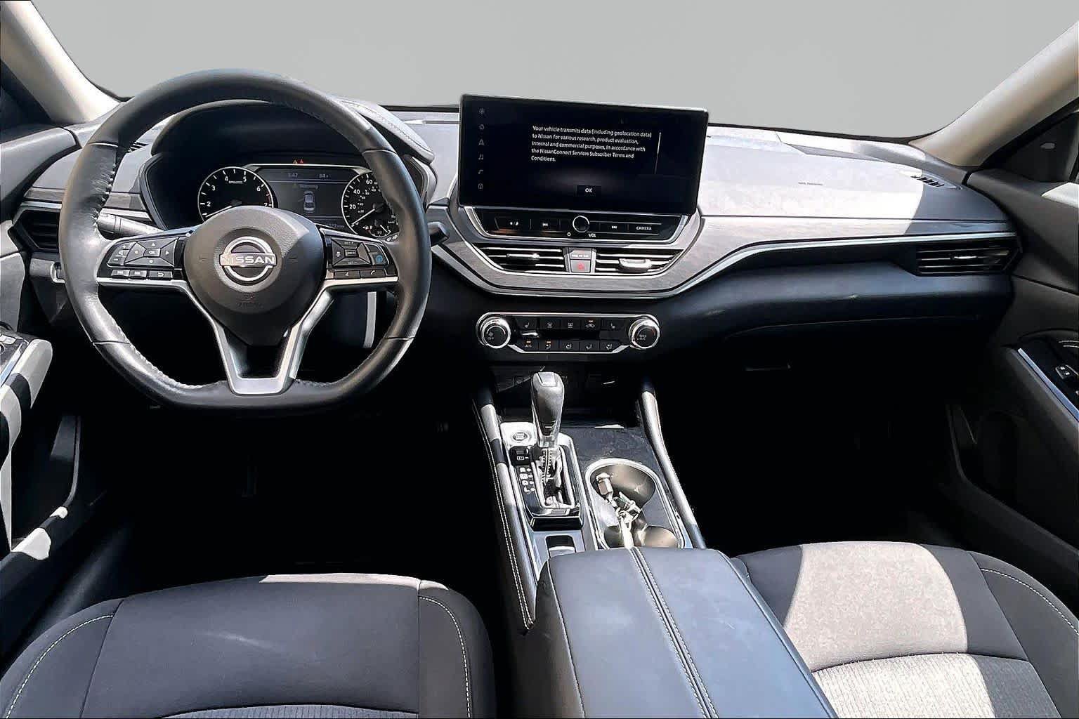 Used 2023 Nissan Altima 2.5 SV w/ SV Premium Package AWD/4WD image 16