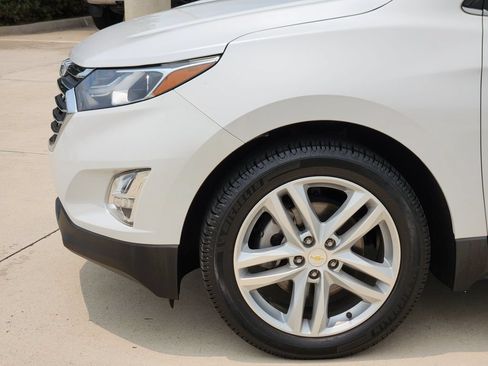 Used 2020 Chevrolet Equinox Premier FWD image 8
