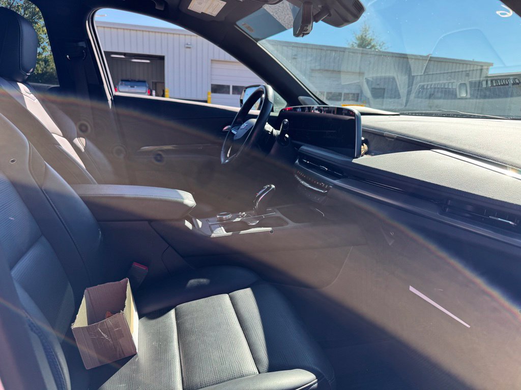 Certified 2024 Cadillac XT4 Sport AWD/4WD image 11