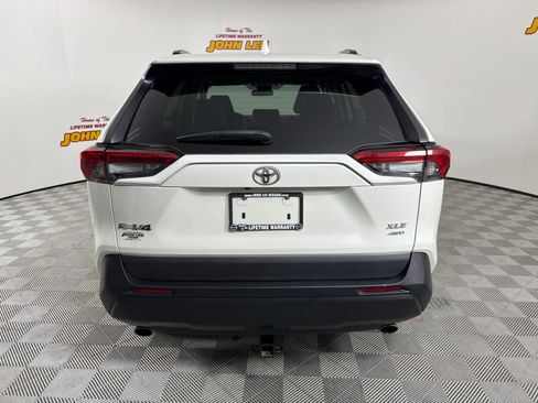 Used 2021 Toyota RAV4 XLE Premium AWD/4WD image 4