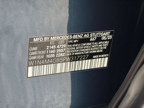 Used 2023 Mercedes-Benz GLB 250 w/ AMG Line image 35