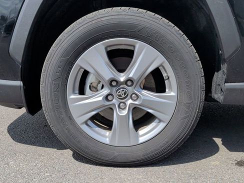 Used 2025 Toyota RAV4 LE AWD/4WD image 8