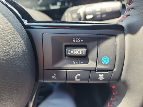 New 2025 Nissan Kicks SR image 17