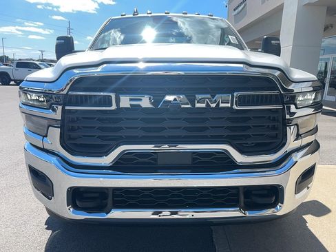 New 2026 RAM 3500 Tradesman AWD/4WD image 8