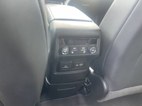 Used 2022 GMC Acadia Denali w/ Denali Ultimate Package FWD image 24